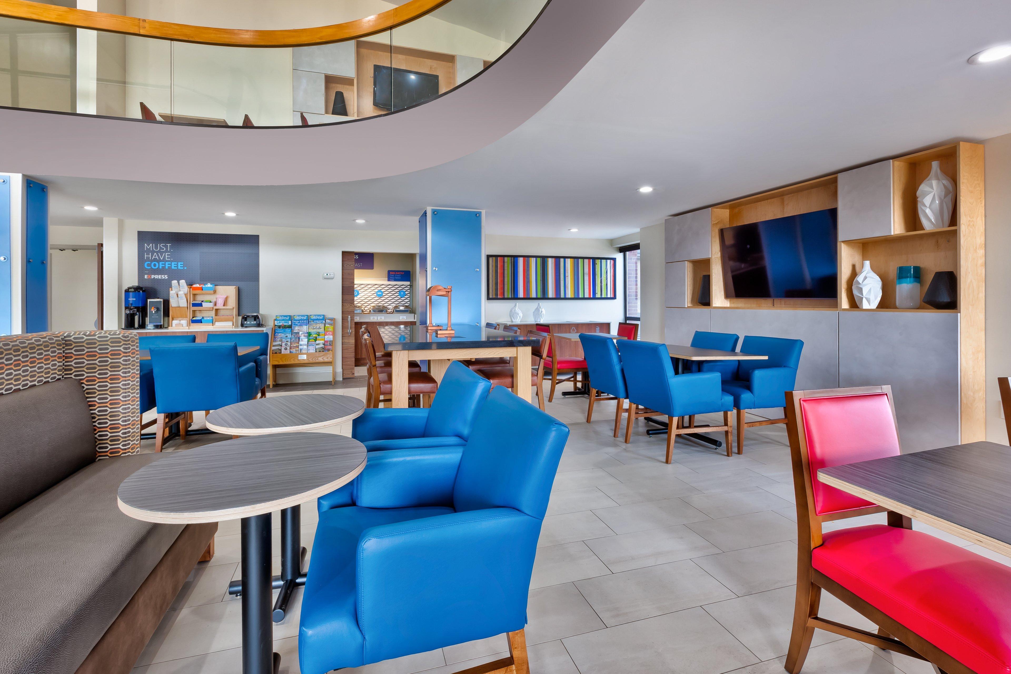 Holiday Inn Express Detroit-Warren/General Motors Technology Center By Ihg Exterior photo